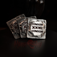 Condom XXXL Belt Buckle Front 