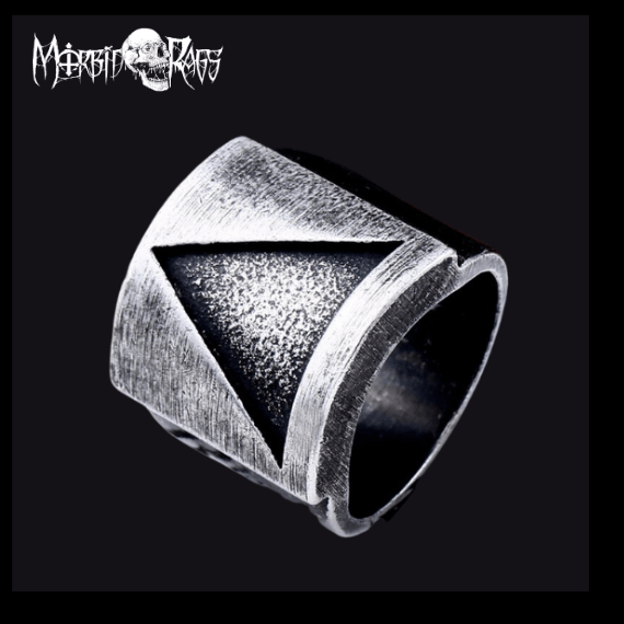 Draven Triangle Ring - Morbid Rags
