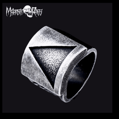 Draven Triangle Ring - Morbid Rags