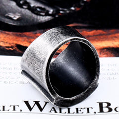 Draven Triangle Ring Back - Morbid Rags