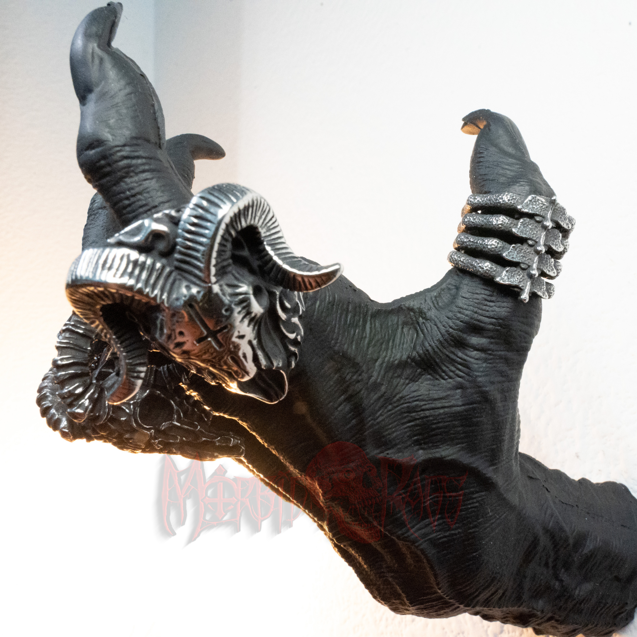 Witch Hand Holder Side